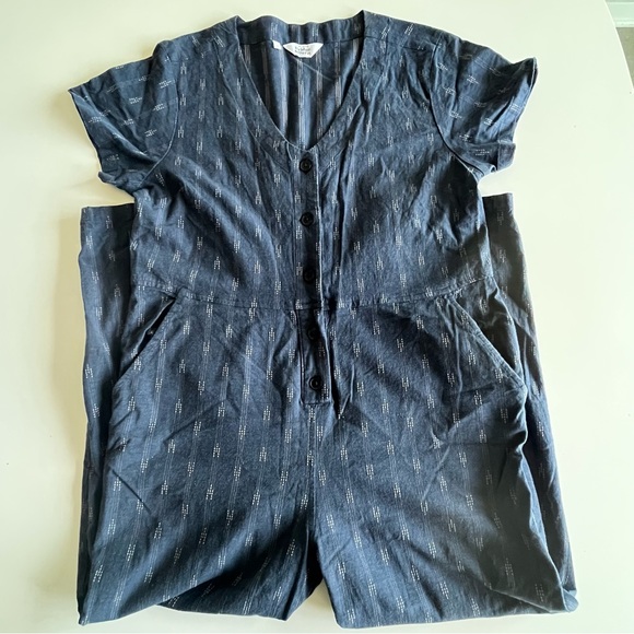 Bridge & Burn Milo Jumpsuit, size Medium, Navy Dobby Stripe, EUC - Picture 9 of 9